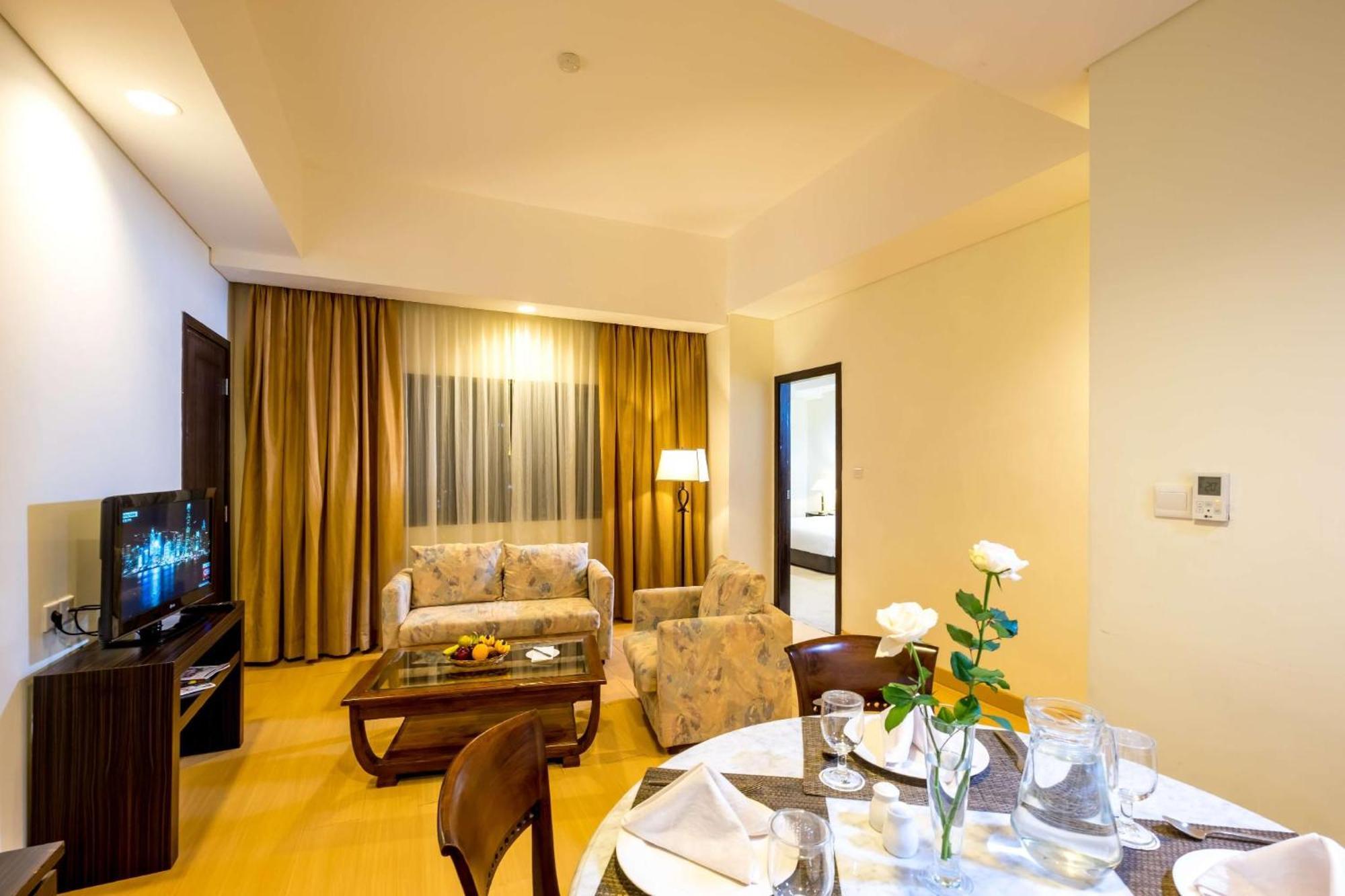 ซินเทซ่า เพนนินซูล่า โฮเทล ปาเลมบัง Hotel ภายนอก รูปภาพ