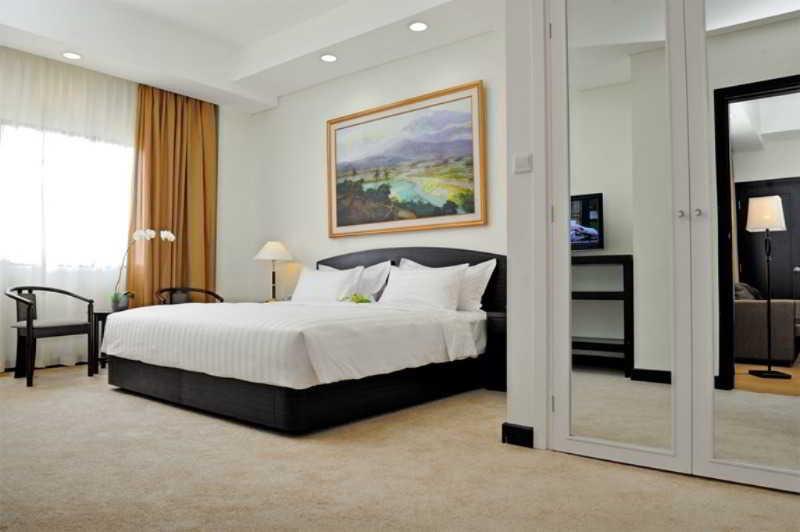 ซินเทซ่า เพนนินซูล่า โฮเทล ปาเลมบัง Hotel ภายนอก รูปภาพ